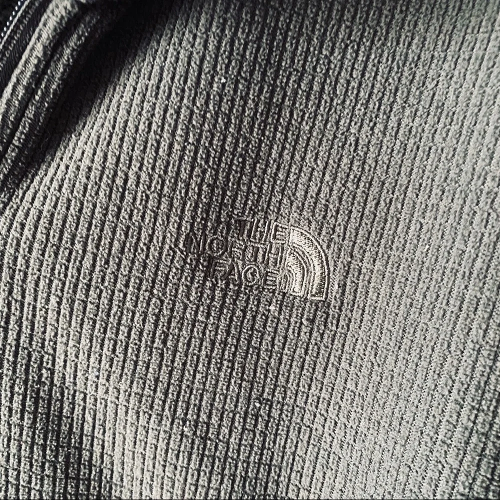The North Face charcoal gray quarter zip